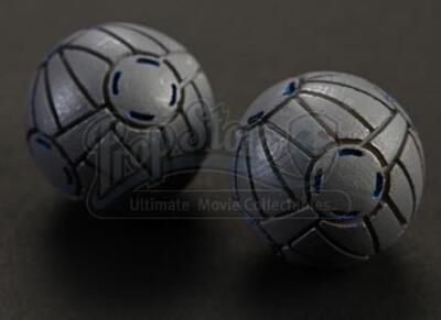 ENDER'S GAME - Petra Arkanian’s (Hailee Steinfeld) Target Ball Pair 01