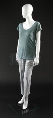 ENDER'S GAME - Valentine Wiggin’s (Abigail Breslin) Costume 03