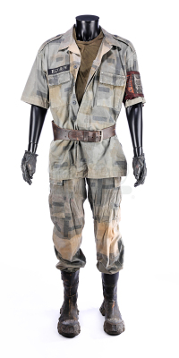 Lot #27 - Chronicles Of Riddick, The - Slam Guard Costume