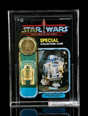 Lot # 252: R2-D2 (with Pop-Up Lightsaber) POTF92A CAS 75Y