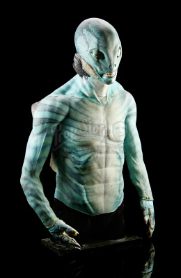 HELLBOY II: THE GOLDEN ARMY (2008) - Abe Sapien (Doug Jones) Prosthetic Appliance Bust Display