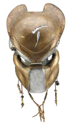 Lot #33 - AVP: ALIEN VS. PREDATOR (2004) - Elder Predator Bio-Mask