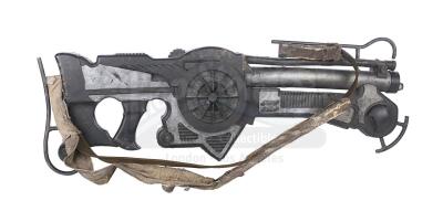 Lot #243 - THE FIFTH ELEMENT (1997) - Stunt Mangalore Rifle