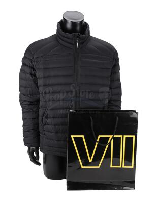 Lot #762 - STAR WARS: THE FORCE AWAKENS (2015) - Crew Jacket and Gift Bag