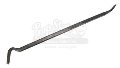 Lot #900 - WORLD WAR Z (2013) - Gerry Lane's (Brad Pitt) Crowbar