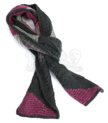 TWILIGHT (2008) - Bella Swan's Baseball Scarf