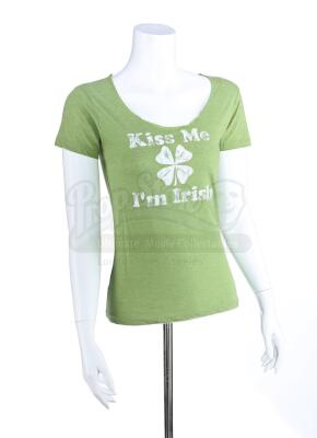 TWILIGHT (2008) - Victoria Sutherland's "Kiss Me I'm Irish" T-Shirt