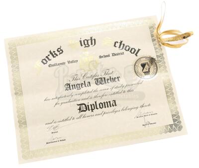 THE TWILIGHT SAGA: ECLIPSE (2010) - Angela Weber's High School Diploma