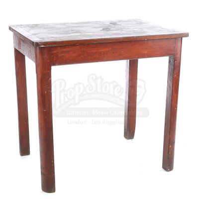 THE TWILIGHT SAGA: BREAKING DAWN PART 2 (2012) - Amun's Wooden Table