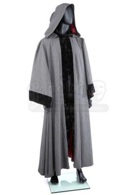 THE TWILIGHT SAGA: BREAKING DAWN PART 2 (2012) - Background Volturi Cloak